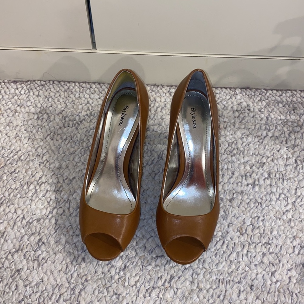 Style&co Leather Open-Toed Heels